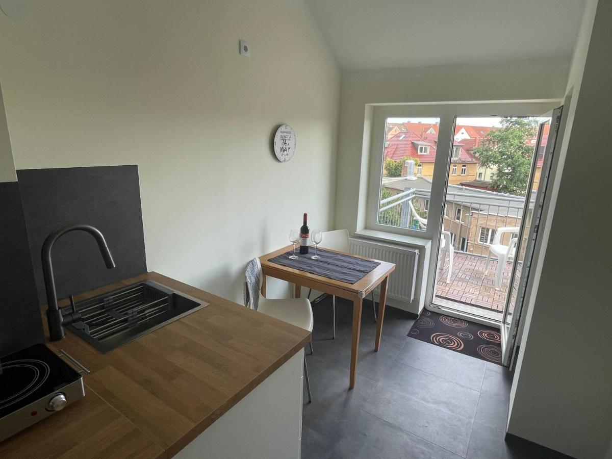 Schoene Neue 4 Zimmer Wohnung Mit Sued-Balkon Bis 8 Personen Naumbourg Extérieur photo