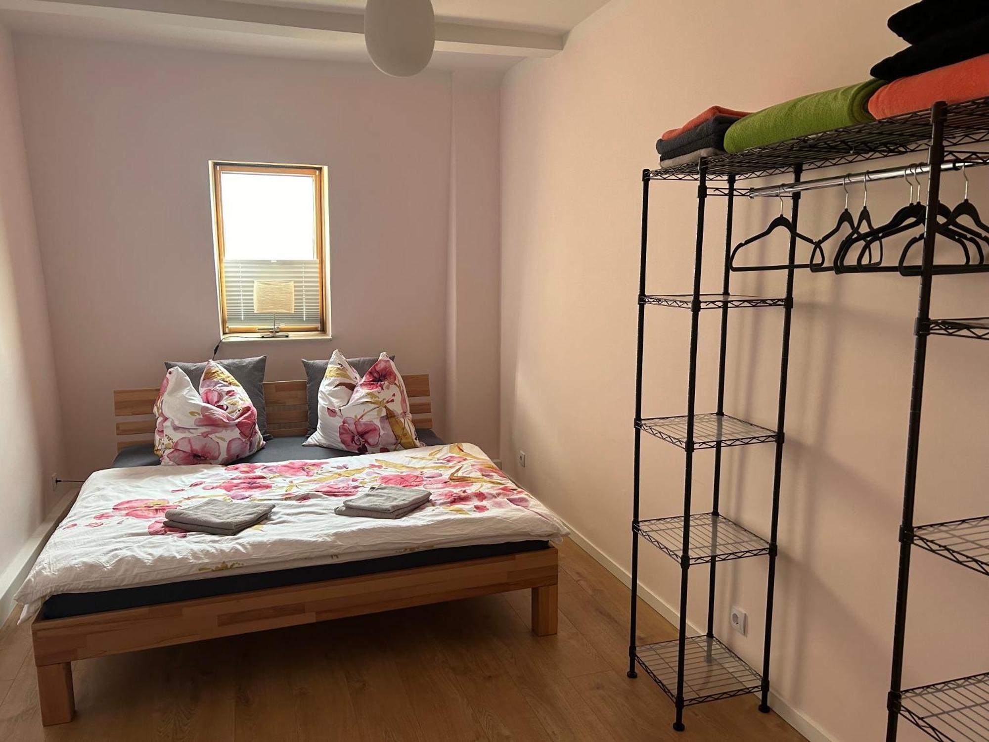 Schoene Neue 4 Zimmer Wohnung Mit Sued-Balkon Bis 8 Personen Naumbourg Extérieur photo